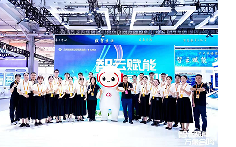 礼仪模特
